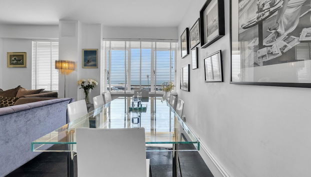 Deco Seafront - Seafront Apartment - Sleeps up to 6 - Foto 2, Habitación