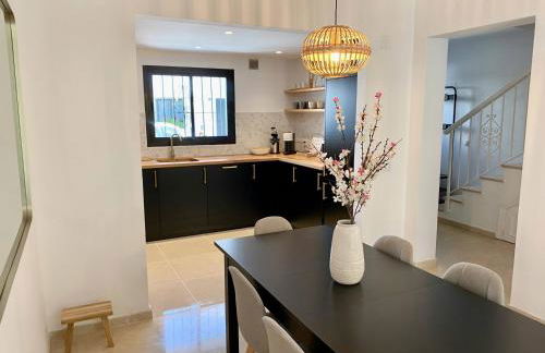 Escape to Serenity - 3 Bedroom Townhouse by the Sea! - Photo 9