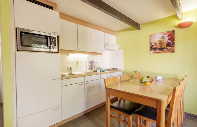 2 bedroom House in Koksijde with swimming pool and garden - Photo 5