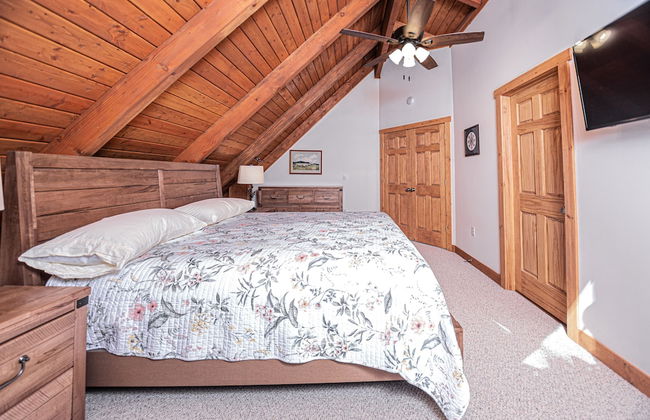 Maplewood Cottage - Photo 2