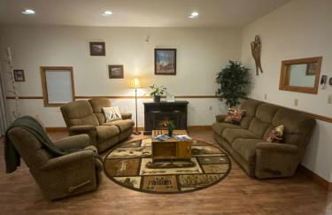 Prime Northern Maine Snowmobiling Retreat with Full Kitchen & Winter Trails Access - Foto 19