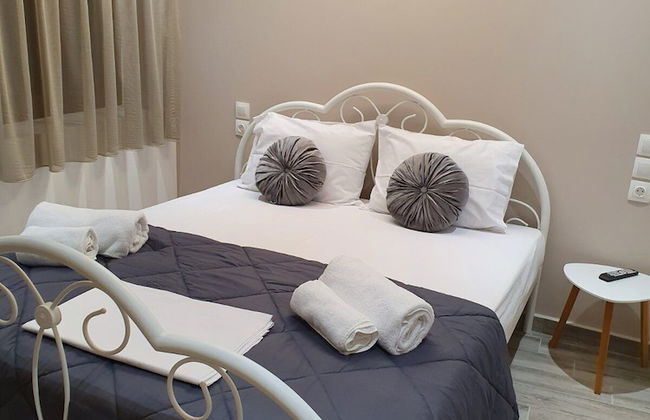 Contemporary Studios Historic Center - Photo 9