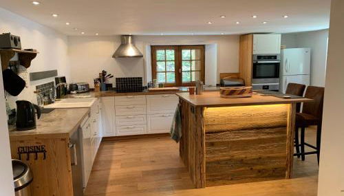 Savoyard Farmhouse - Sleeps 14 Garden & Parking - Foto 5