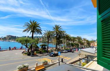 WELCOME RIVIERA - AL CASTELLO-VISTA MARE -ROMANTICO e CENTRALE a 20 METRI DAL MARE-toll parking at 15 euro per day to be booked in advance -subject to availability - Foto 5