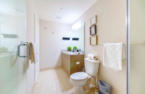 Modern Hotel with Pool & Gym in Prime Doral Location - Foto 15