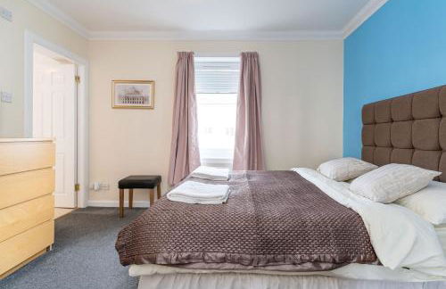 NEW Four Bedroom House - all rooms ensuite - Photo 35