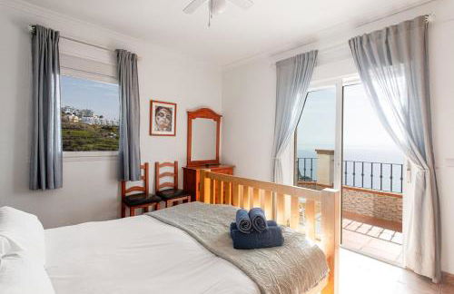 Tamango Hill, Nerja - Photo 33