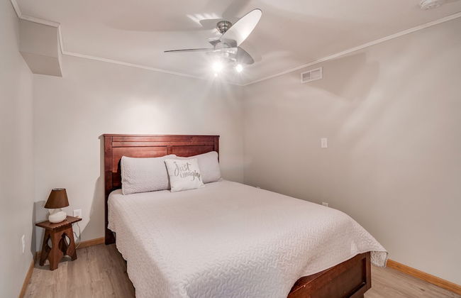 Manor on the River - Whole House - Photo 4