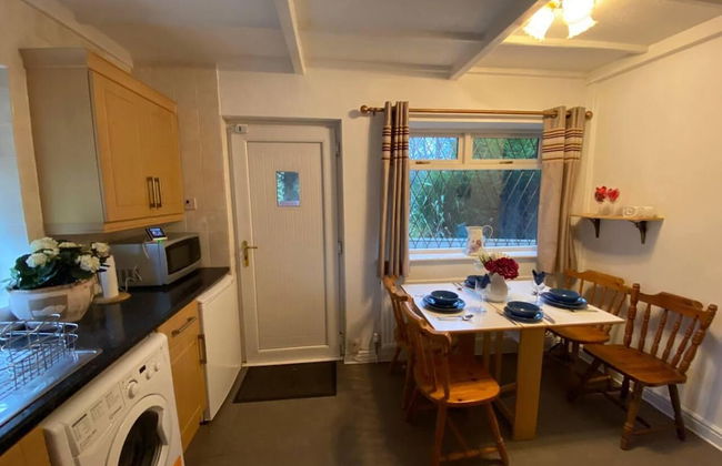 Quiet Secluded two Bedroom Bungalow With Parking - Foto 8