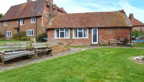 Standard Hill Cottage - Photo 2