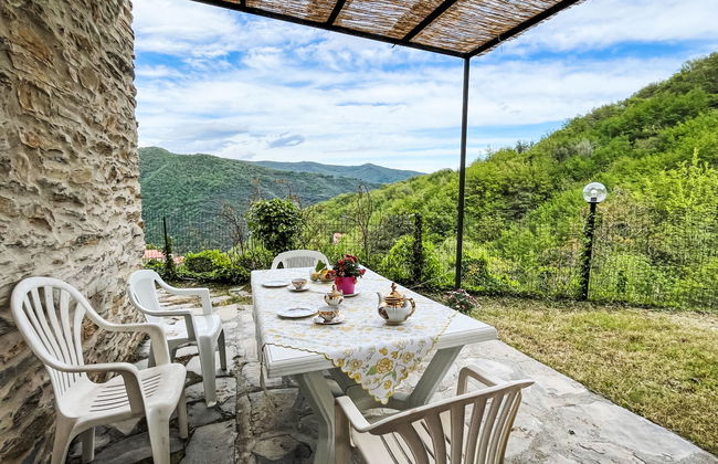 2 bedroom Apartment in Prelà with swimming pool and garden - Photo 2