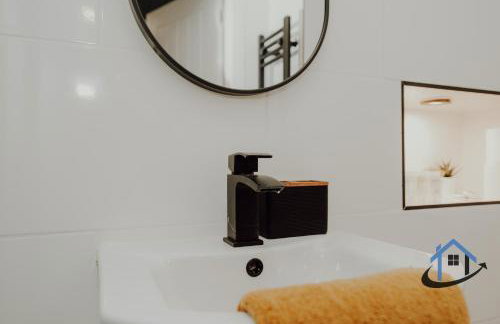 Manor House Apartments - Photo 15