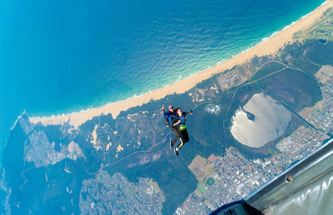 Salto en paracaídas en Newcastle - Foto 3