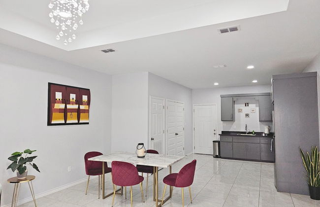 Beautiful Apartment 9 min to Mercedes Outlets - Foto 6