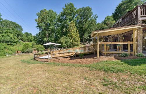 Hickory Hideaway Pet-Friendly Haven with Fire Pit! - Foto 23