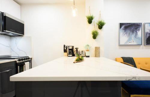 1597-9 Renovated Studio Prime UES WD in unit - Foto 13