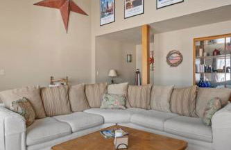 Spacious Waterfront Retreat on Merrymeeting Lake - Photo 37