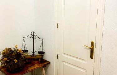 El Patio de los Naranjos - Photo 25