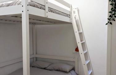 Centric apartment 100m from the beach - Photo 17