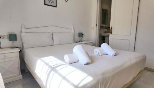 Peaceful 2BR Apartment - Pool - Parking - Casa Romin - Photo 2