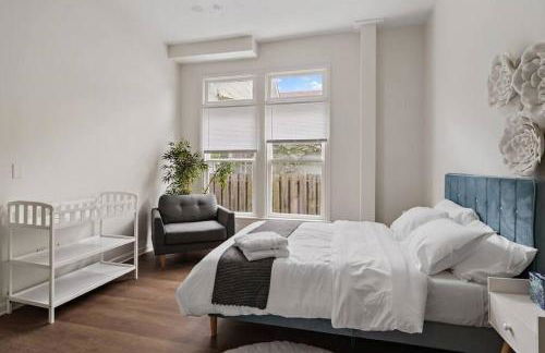 2 Units Combined - Historic 5BR - 2 Living - 2 Kitchens - Photo 14