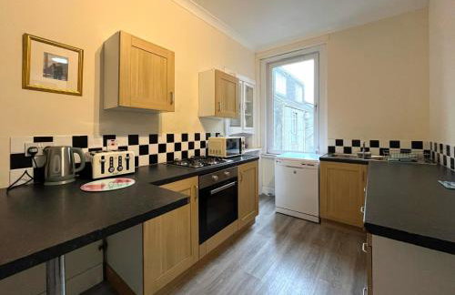 Beach & City Access - 2 Floors, Full Kitchen, Free Parking - Foto 8