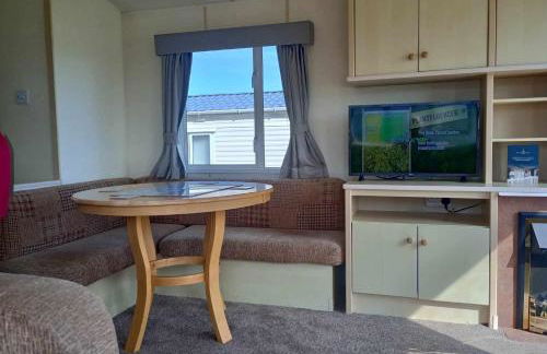 Lucy's Retreat - Photo 2