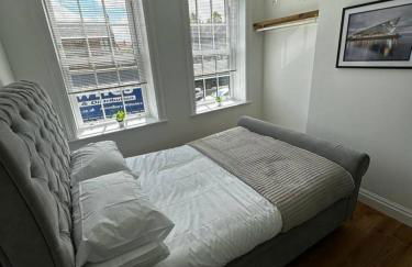 Grammar School Yard Four Bedroom Free Parking - Foto 29