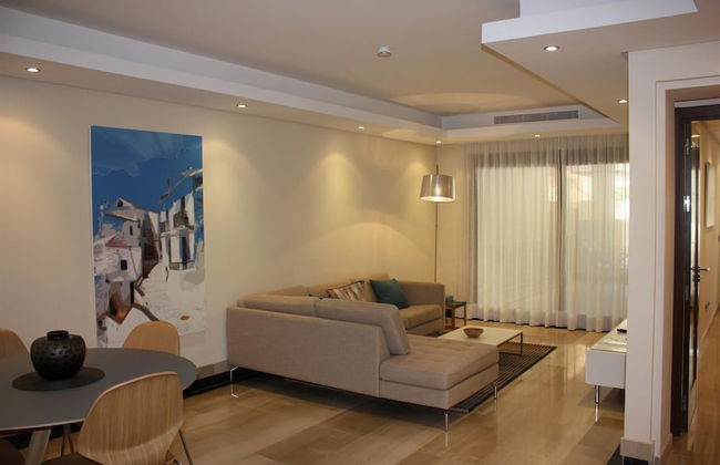 Private Pool Apartment Near Beach - Photo 7