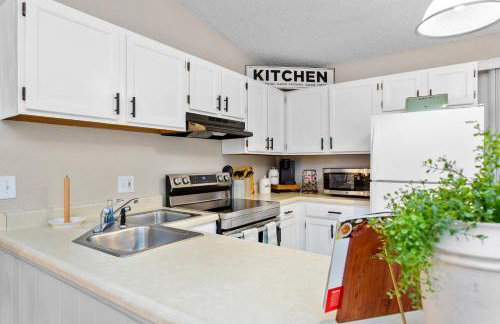 Modern Comfort Near Portal Park - Pet Friendly - Foto 5