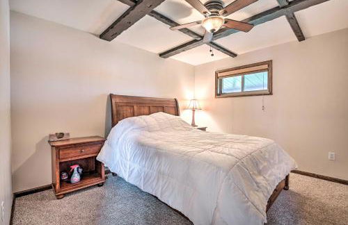 Indian Lake Retreat with Wet Bar and Covered Deck - Foto 18