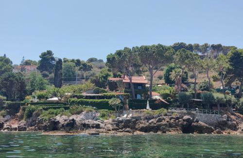 Alle due Torri, villa sulla roccia a picco sul mare - Foto 27