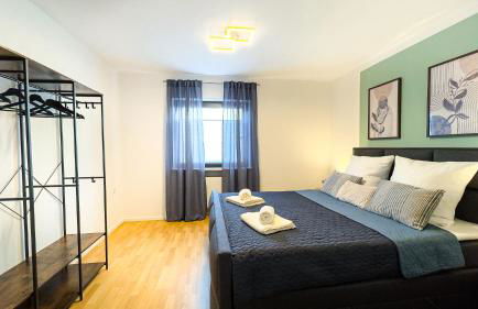 Charmantes 3-Zi-Apartment am Schlössle in Lechhausen-Garage-Balkon-Küche-Smart TV - Foto 8