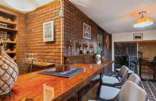 Steps to Edgewater - Sleeps 14 - Fun Game Room Retreat - Foto 23