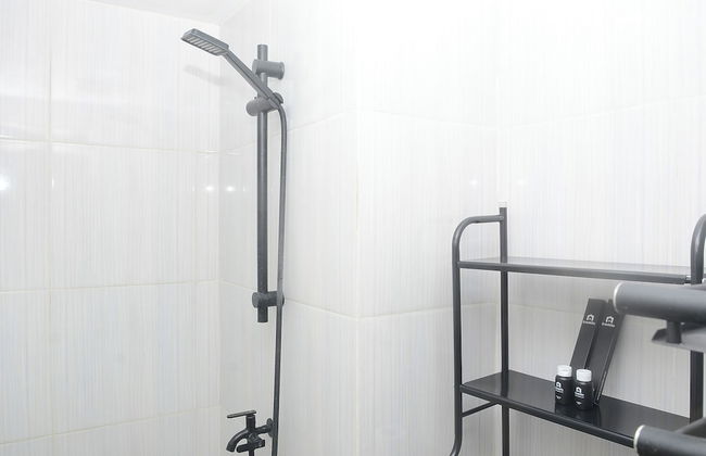 Comfort 1BR with Minimalist Design at Podomoro Golf View Apartment - Foto 16