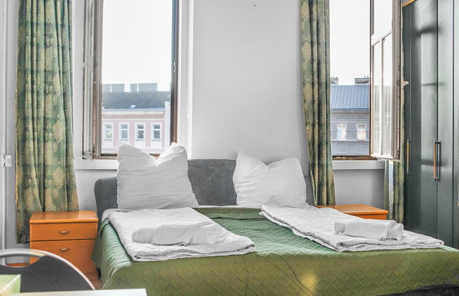 Shared 2BR Residence by Millennium Tower - Photo 22