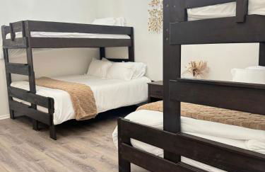 Woodsy Chic Family-Friendly Spacious Getaway - Foto 33