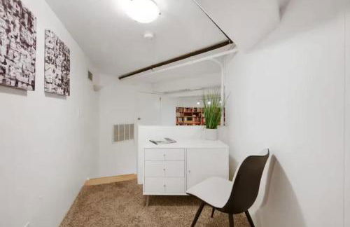 Loft Retreat - King Bed&Balcony - Pet-Friendly 30 - Foto 19