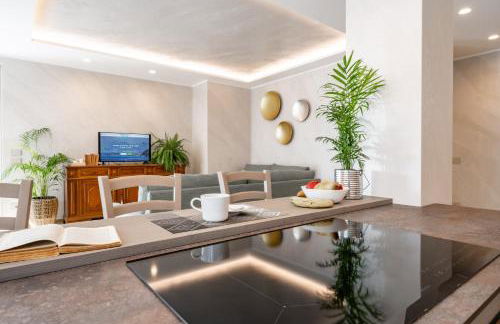 Villa Sunrise - Luxury property with pool & large private garden, few steps from the beach, ideal for families and people with mobility issues - Foto 15