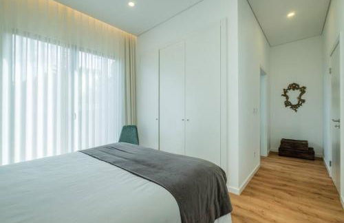 Lotus House - Heated Pool & Jacuzzi near the Beach - Photo 36