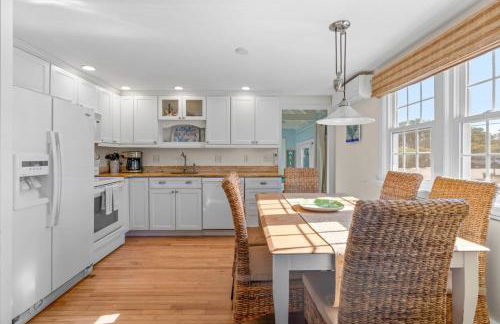 Charming House by the Beach with Patio Grill and FirePit - Foto 3