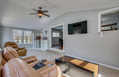 Peaceful Retreat with Private Hot Tub in New Albany - Foto 1