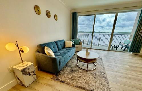 Balcony King Suite - Lake & Pool view - Foto 48