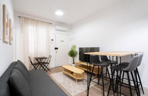 Steps to Gran Via Stylish 1BR in Chueca Alquiler Temporal - Foto 2