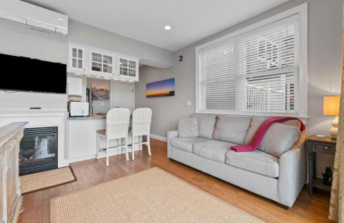 Tide's Edge Oceanfront Condo - Photo 9