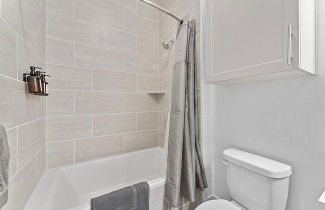 Prime West Downtown Studio w Washer Dryer - Foto 22