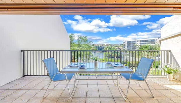 Charming 2BR Lagoon-view Steps To Siesta Key Beach - Foto 4, Habitación