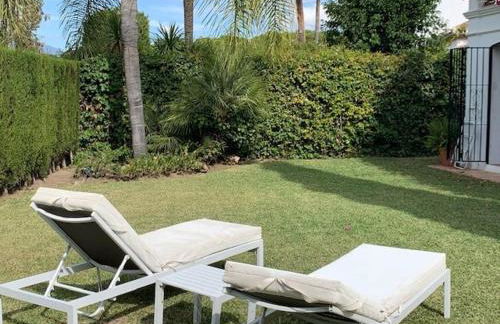 Nice villa with a garden - Photo 19