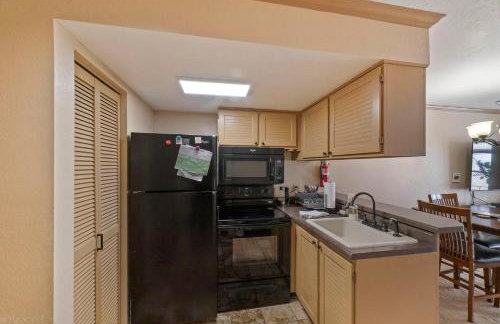 Mountain Getaway and Pool at Brian Head Ski Resort - Foto 7