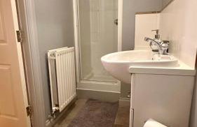 Modern ground floor apartment with free parking very near centre - Foto 4